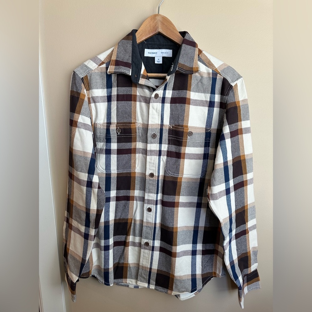 Old Navy Men’s Plaid Long Sleeve Shirt Size M NWT